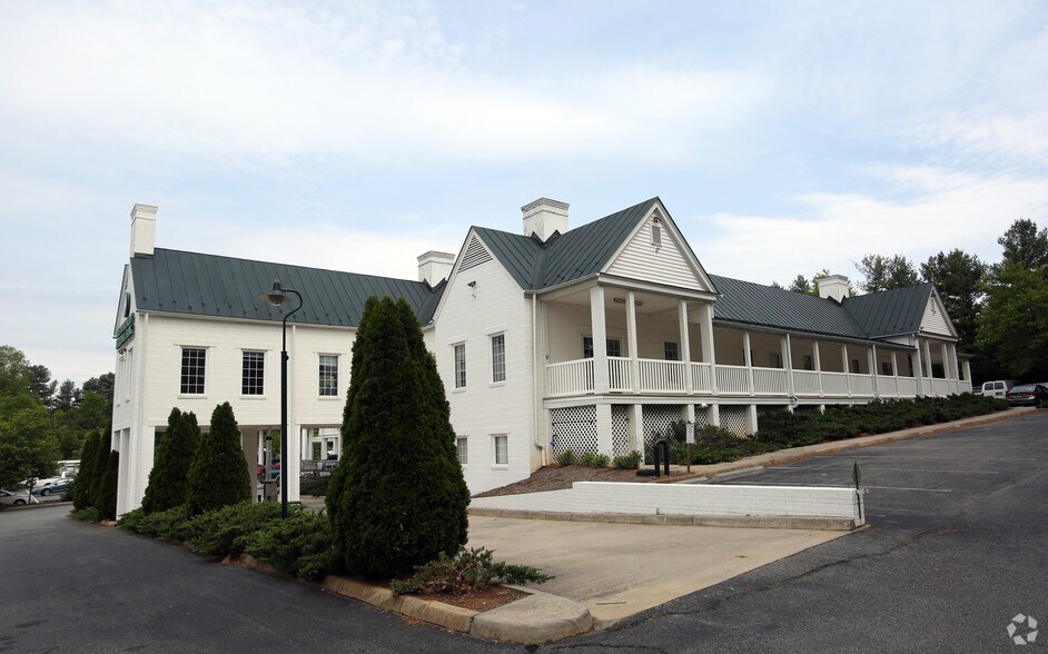 More Photos Of 4916 Plank Rd, North Garden Storefront For Lease