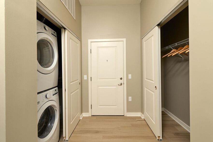 More Photos Of 1055 Yard St, Grandview Heights Apartments For Lease