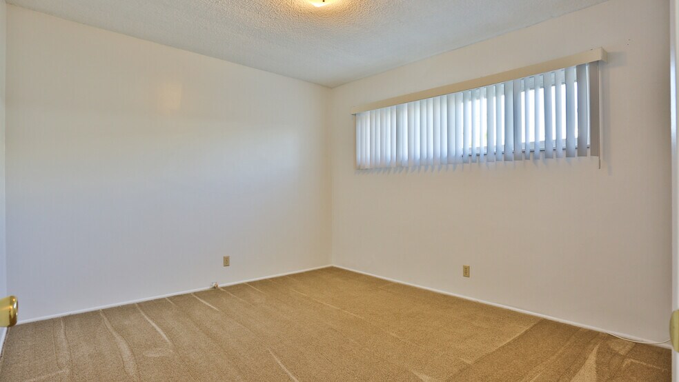 More Photos Of 14412 S Berendo Ave, Gardena Apartments For Sale