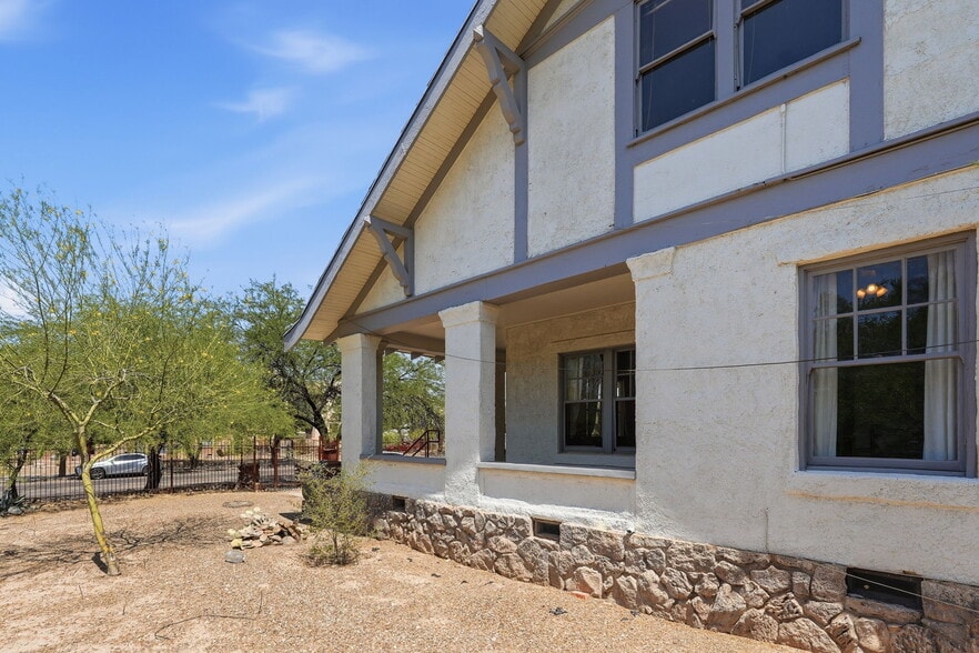 More Photos Of 1004 N 6th Ave, Tucson Office For Sale