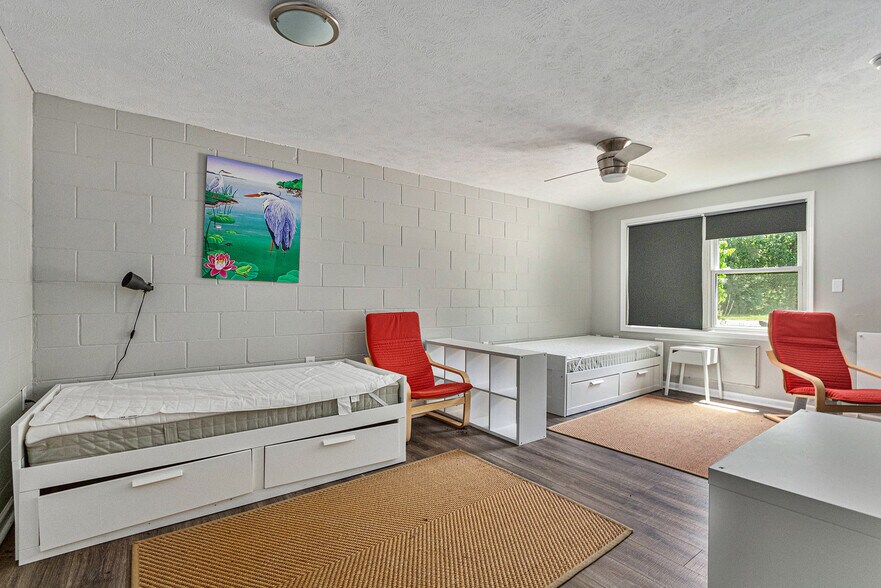 More Photos Of 56968 Dailey Rd, Dowagiac Shelter For Sale