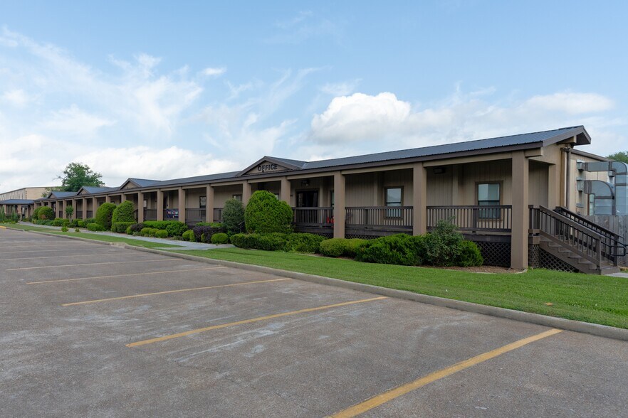 Primary Photo Of 9701 Almeda Genoa Rd, Houston Office For Lease