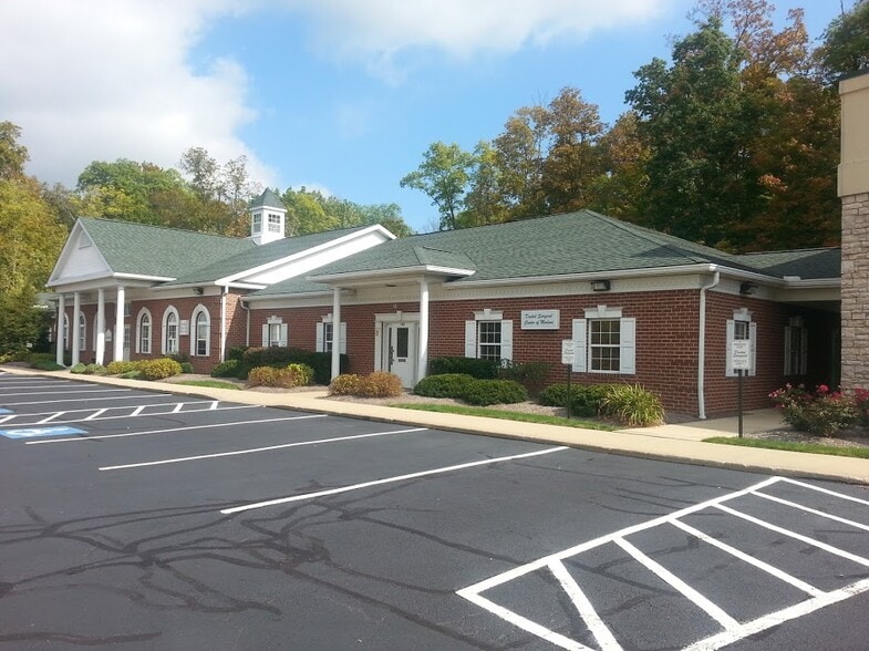 More Photos Of 3443 Medina Rd, Medina Unknown For Lease