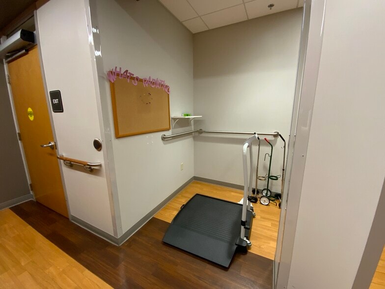 More Photos Of 4126 N Holland Sylvania Rd, Toledo Medical For Lease