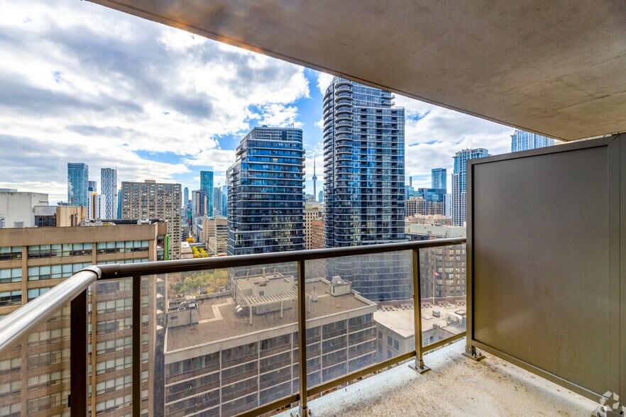More Photos Of 20 Carlton Street, 25 Wood St, Toronto Apartments For Lease