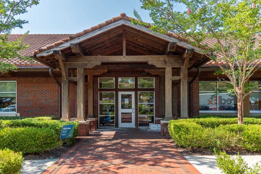 Primary Photo Of 13901-13911 St. Francis Blvd, Midlothian Hospital For Lease