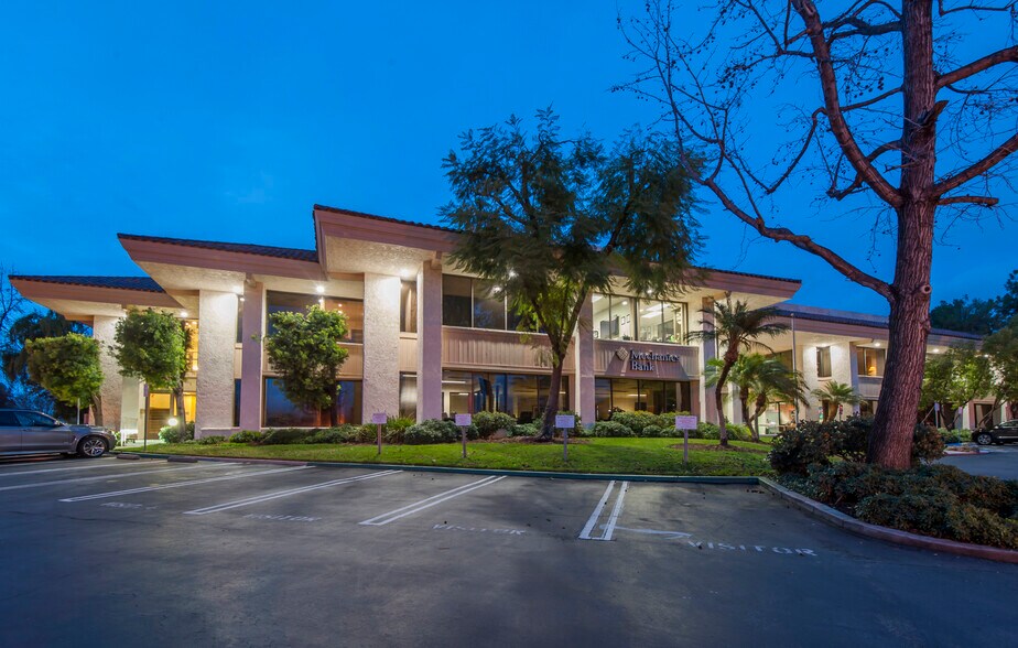 More Photos Of 875 S Westlake Blvd, Westlake Village Office For Lease