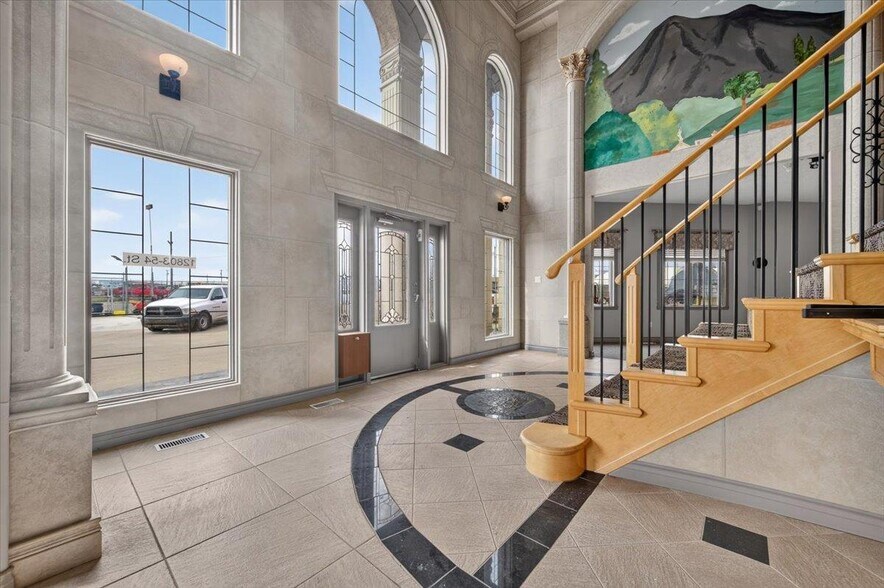 More Photos Of 12803 54th St NW, Edmonton Office For Sale