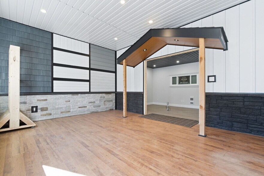 More Photos Of 169 Elizabeth St, Midland Industrial For Sale
