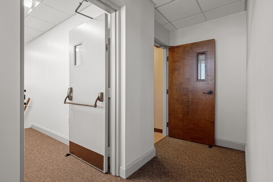 More Photos Of 99 November Dr, Camp Hill Medical For Lease