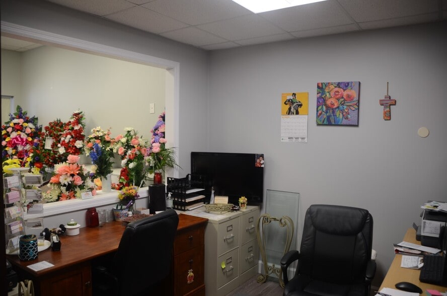 More Photos Of 2270 Pelham Rd S, Jacksonville Flex For Sale