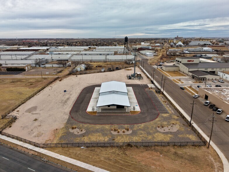 More Photos Of 710 26th st, Lubbock Warehouse For Lease