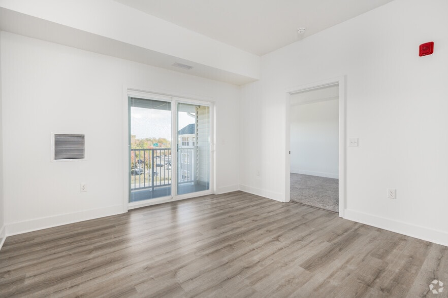 More Photos Of 214 Pier 1 Rd, Stevensville Apartments For Sale