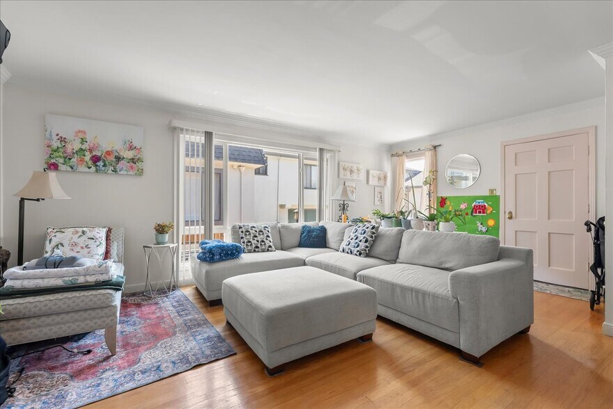More Photos Of 109 Hobart Ave, San Mateo Apartments For Sale