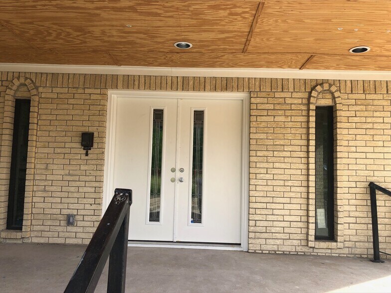 More Photos Of 3911 Fulton St, Houston Religious Facility For Sale