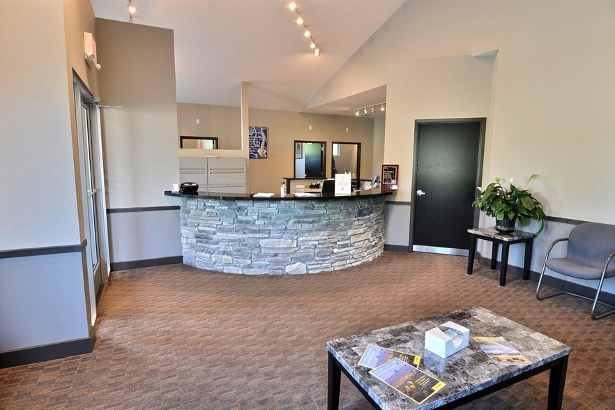 More Photos Of 709 S 18th St, Lafayette Freestanding For Sale