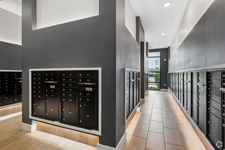 More Photos Of 1300 Hendricks Ave, Jacksonville Apartments For Lease