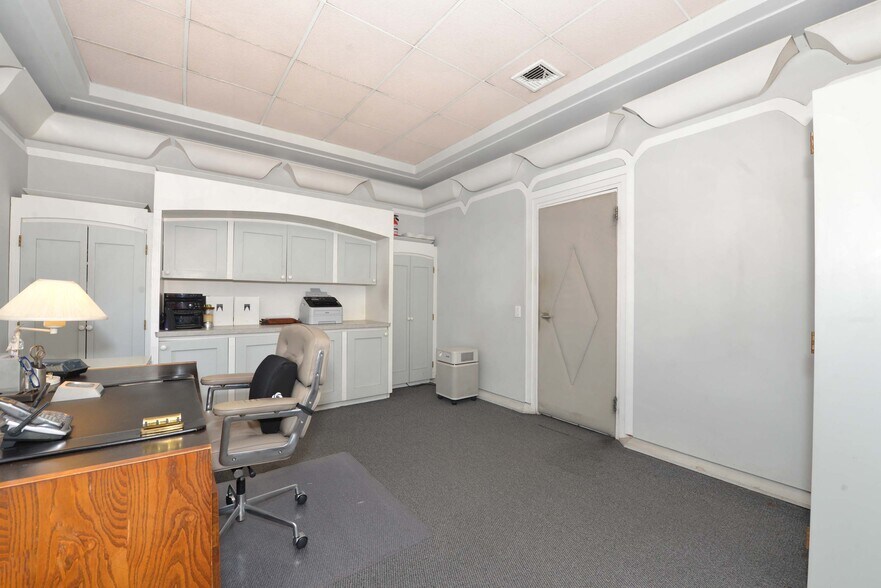 More Photos Of 289 Market St, Saddle Brook Office For Sale