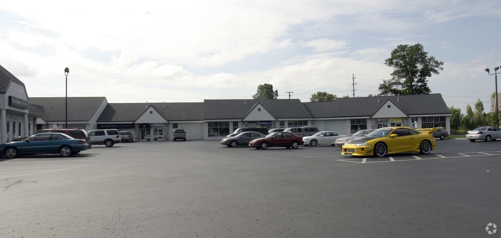 More Photos Of 32-50 E Lakewood Blvd, Holland Freestanding For Sale
