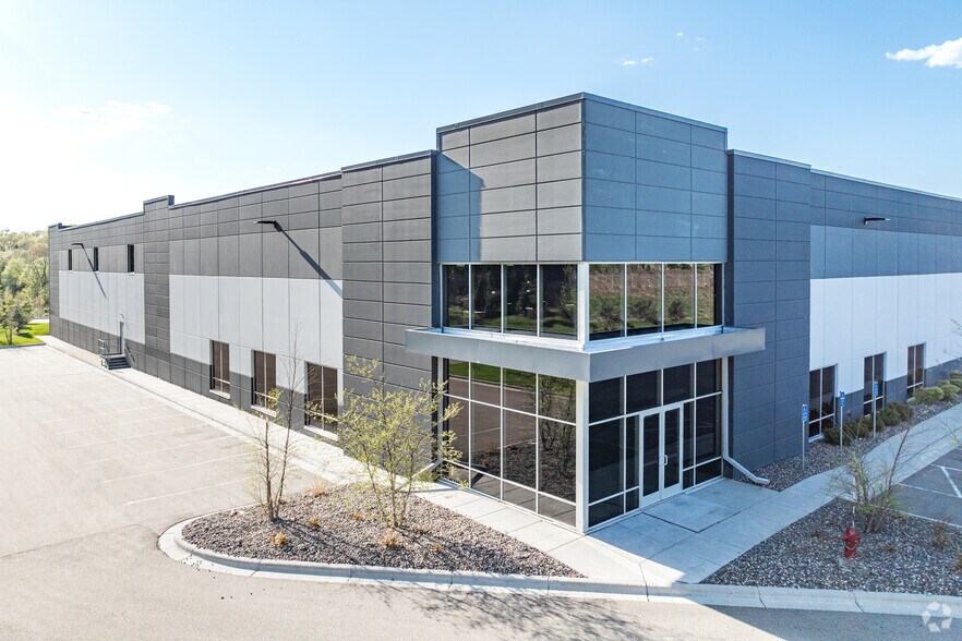 More Photos Of 4850 Constellation Dr, White Bear Township Warehouse For Lease