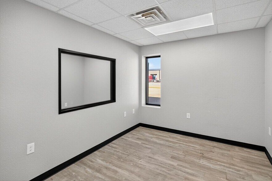 More Photos Of 16751 W Basin St, Odessa Warehouse For Lease