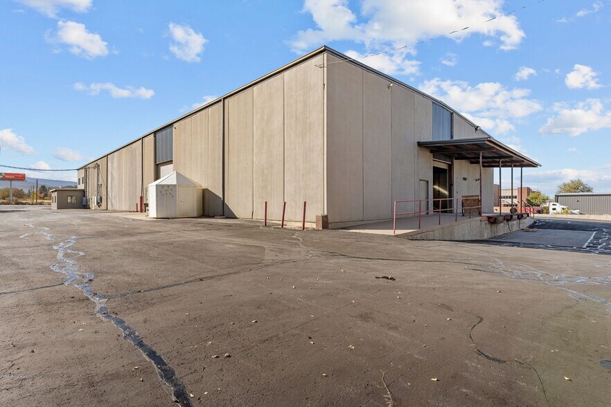 More Photos Of 1342 W Industrial Rd, Cedar City Warehouse For Lease