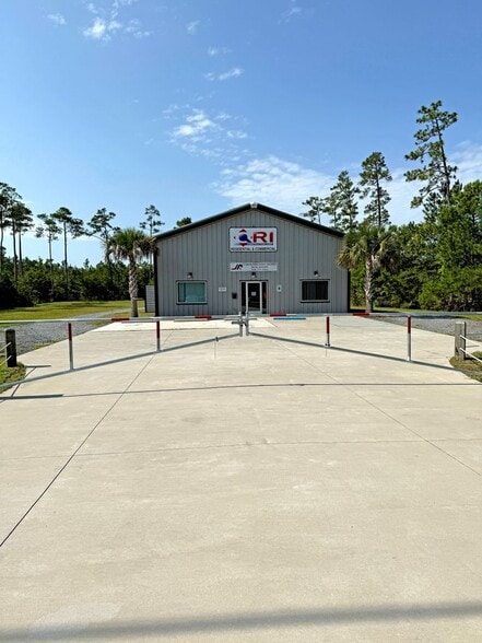 Primary Photo Of 1205 Southport Supply Rd SE, Bolivia General Retail For Sale