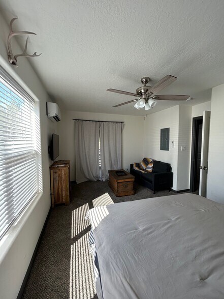 More Photos Of 615 Iron Ave SW, Albuquerque Apartments For Sale