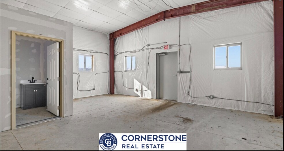 More Photos Of 214 Jon St, Glenrock Industrial For Sale