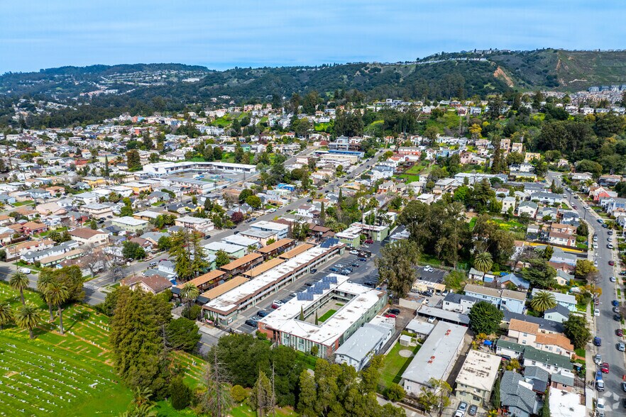 More Photos Of 6638-6646 MacArthur Blvd, Oakland Apartments For Sale