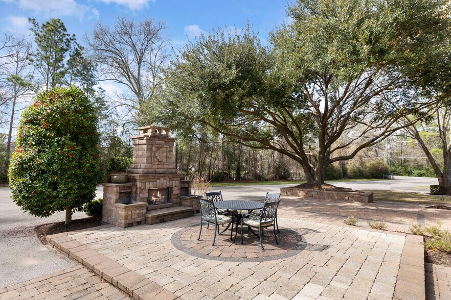 More Photos Of 8711 Hufsmith Kuykendahl Rd, Tomball Industrial For Sale