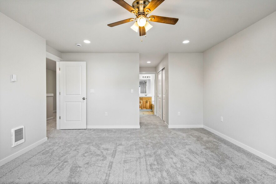 More Photos Of 3619 Green River Rd, Sweet Home Multifamily For Sale