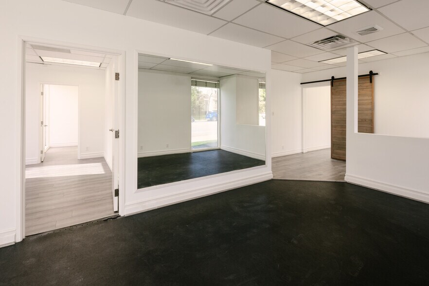 More Photos Of 2505 Canada Blvd, Glendale Office For Lease