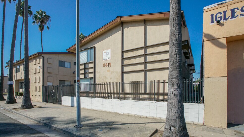 More Photos Of 8419-8425 S Western Ave, Los Angeles Apartments For Sale