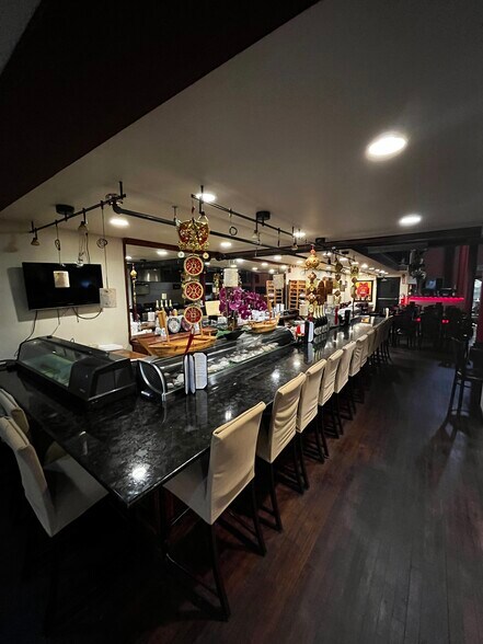 More Photos Of 1293 W 9th St, Cleveland Restaurant For Sale