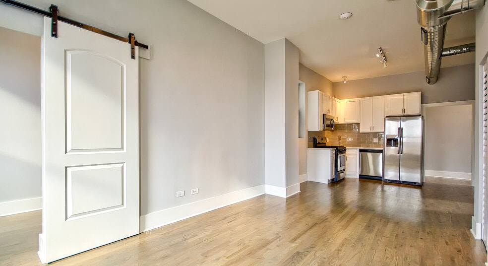 More Photos Of 1040-1044 W 18th St, Chicago Apartments For Sale