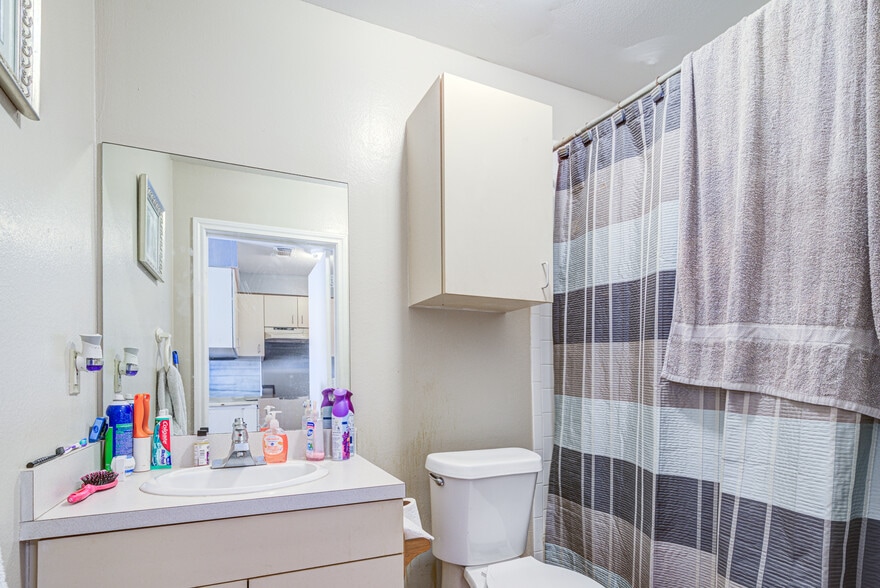 More Photos Of 4107 Almeda Genoa Rd, Houston Apartments For Sale