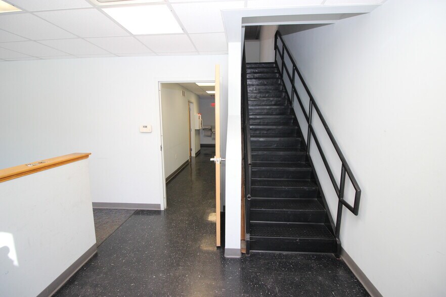 More Photos Of 731 Wambold Rd, Souderton Warehouse For Lease