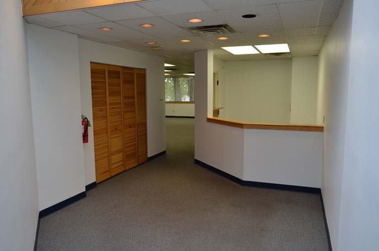 More Photos Of 283 2nd Street Pike, Southampton Office For Sale
