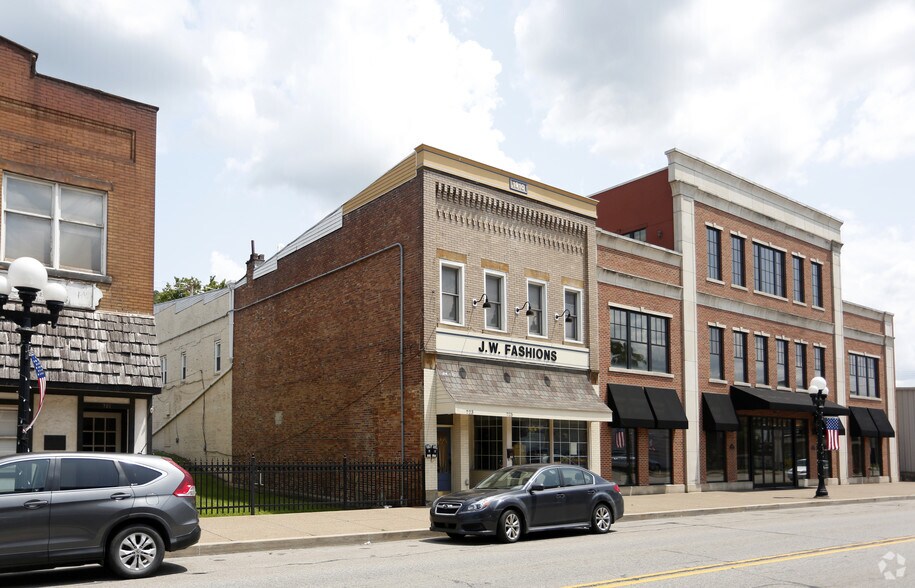 More Photos Of 723 Midland Ave, Midland Storefront Retail Residential For Lease