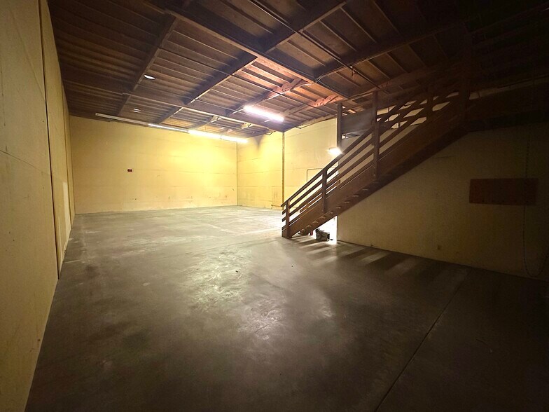 More Photos Of 432 N Canal St, South San Francisco Warehouse For Lease