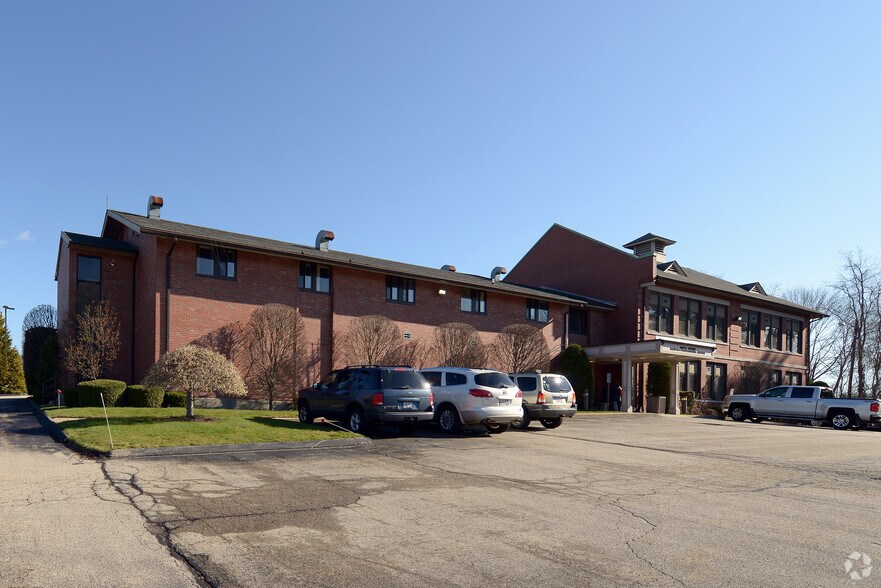 More Photos Of 310 Maple Ave, Barrington Medical For Lease