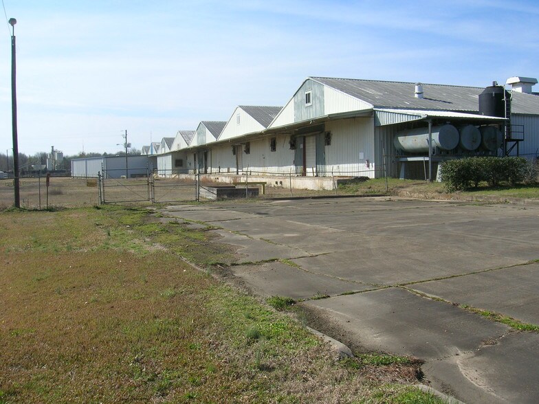 More Photos Of 100 Tubb Ave, West Point Manufacturing For Sale