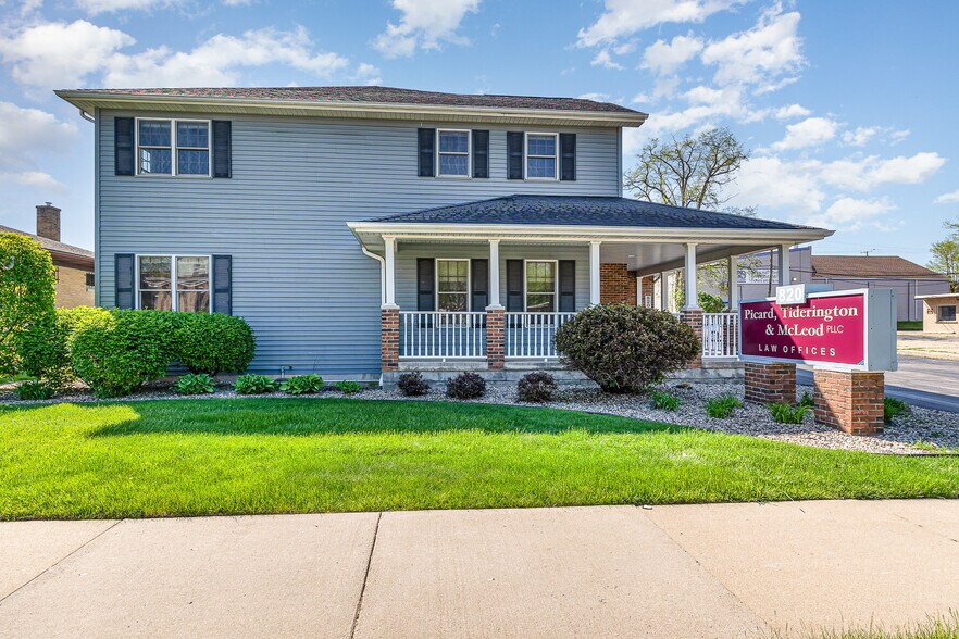 More Photos Of 820 N Michigan Ave, Saginaw Office For Sale
