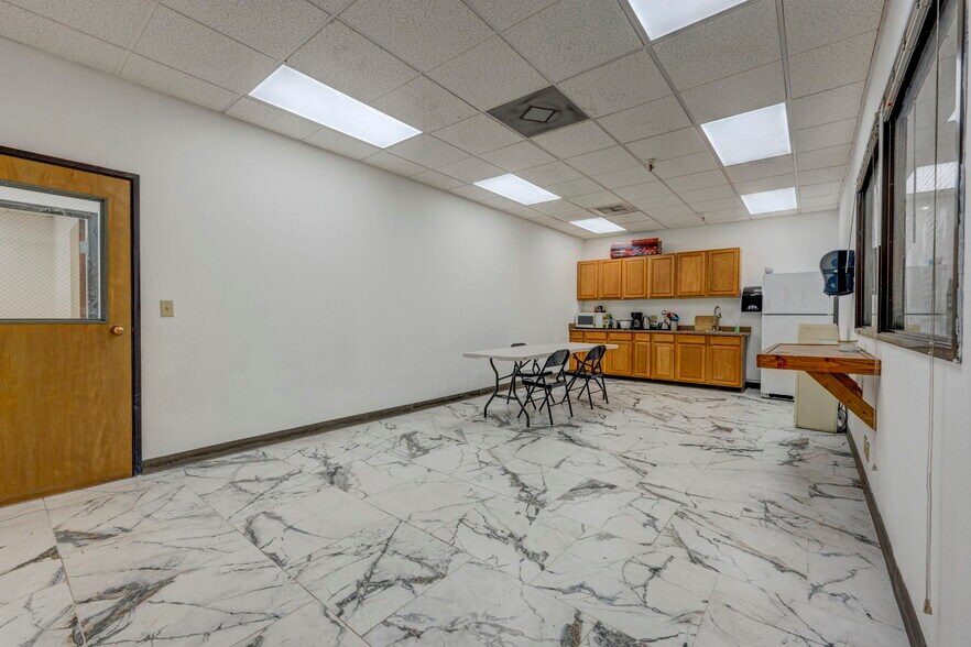 More Photos Of 575-585 Reactor Way, Reno Distribution For Lease