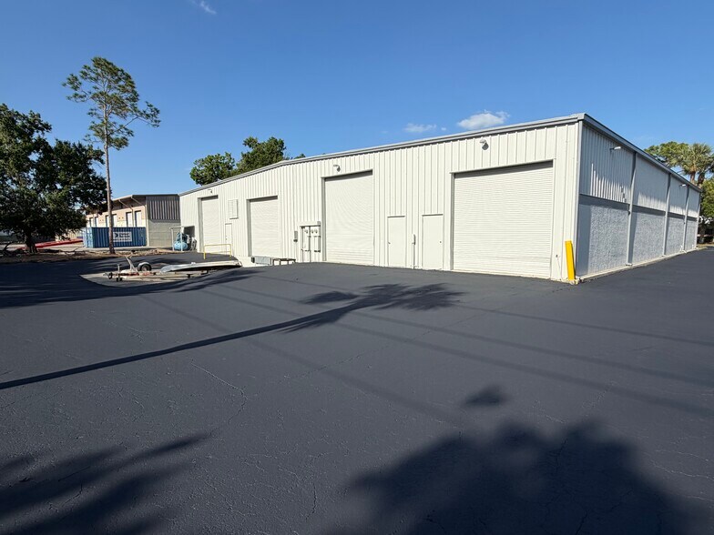 More Photos Of 5826-5830 Corporation Cir, Fort Myers Warehouse For Sale