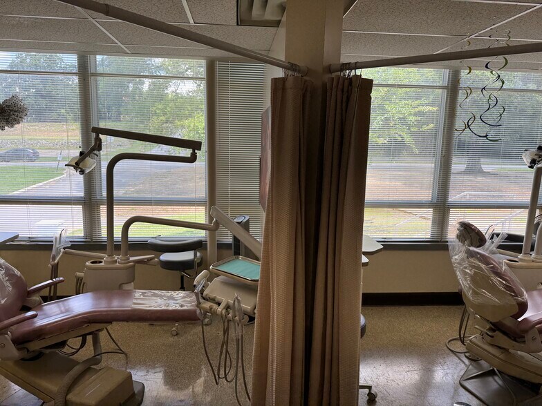 More Photos Of 201 E Roosevelt Rd, Little Rock Medical For Sale