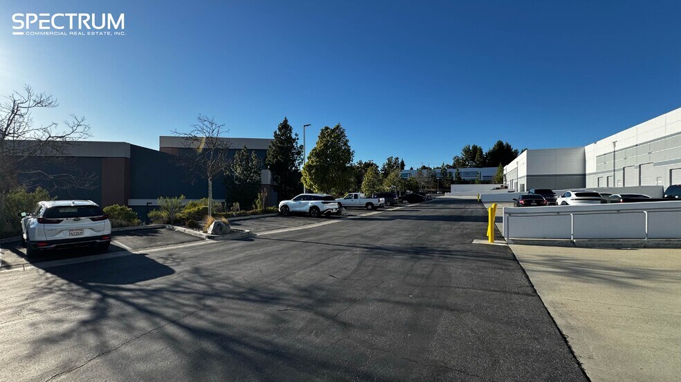 More Photos Of 28361-28385 Constellation Rd, Valencia Manufacturing For Lease