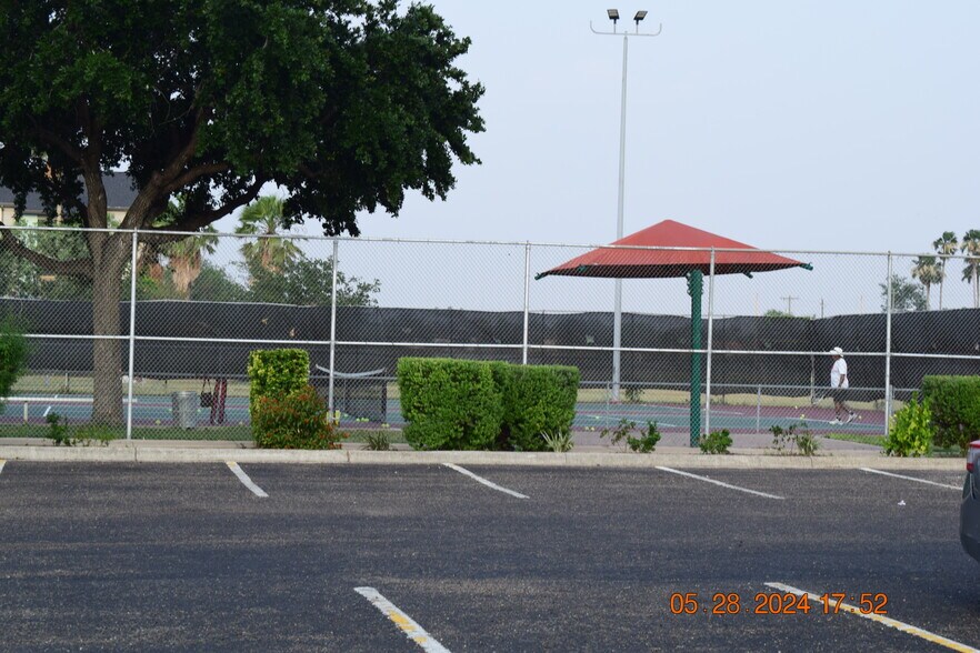 More Photos Of 819 S 9th St, McAllen Land For Sale