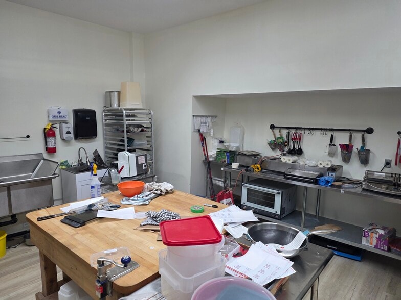 More Photos Of 4-6 Sykes St N, Meaford Apartments For Sale